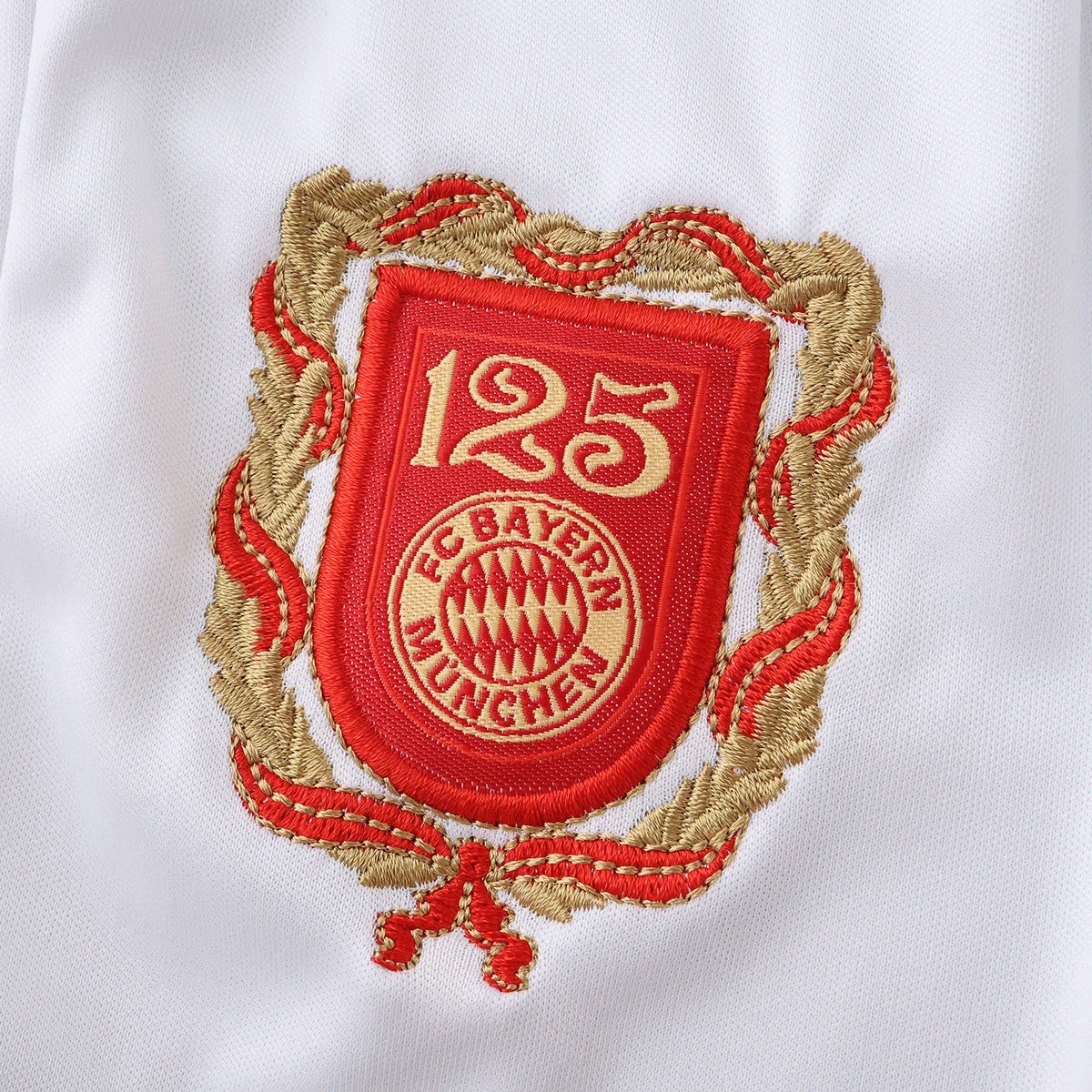 Kit Infantil Bayern de Munique 125 anos 2024/25 - imagem 6
