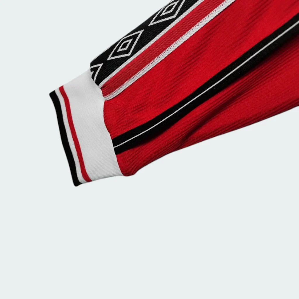 Manchester United 1999/00 Home Long Sleeve Shirt