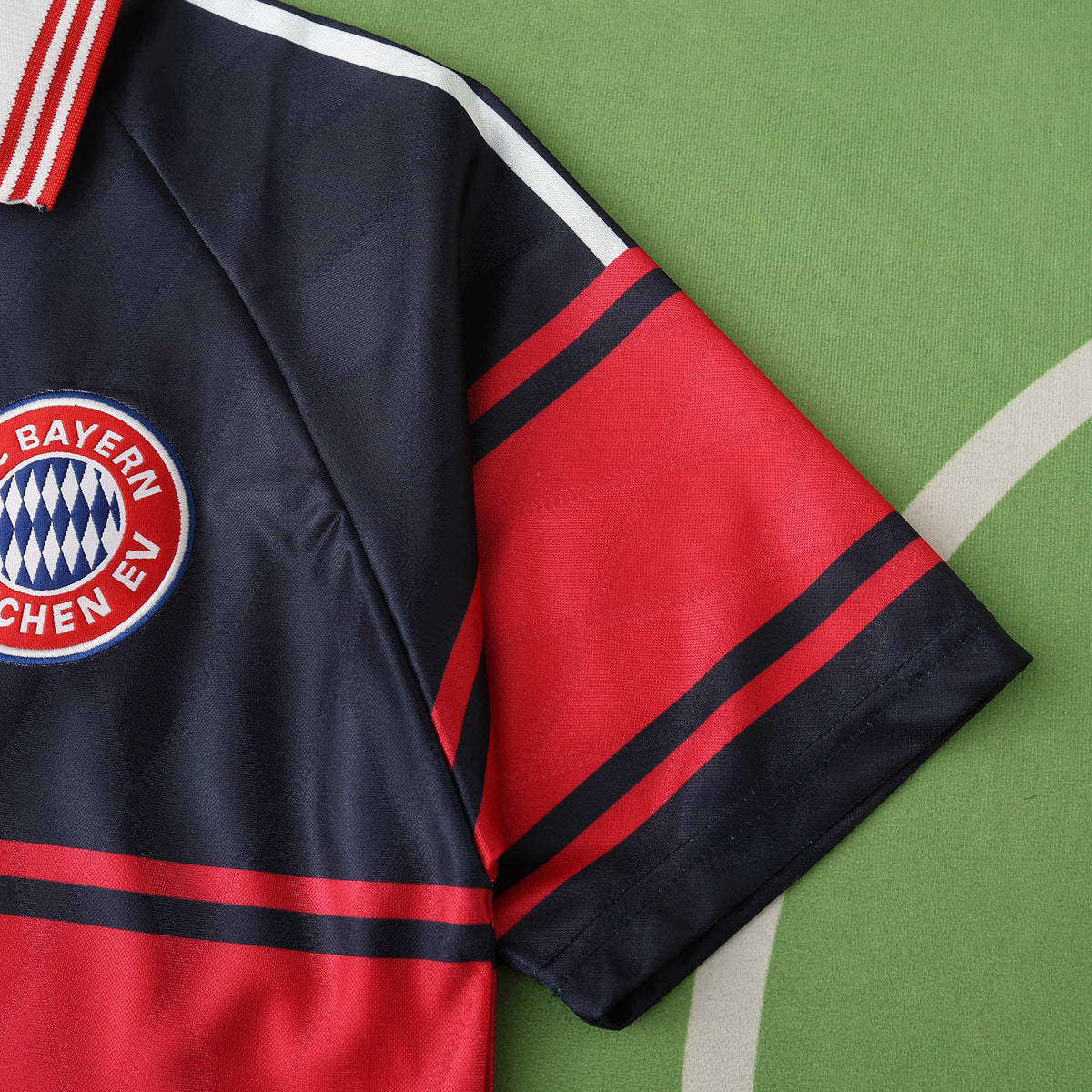 Bayern München 1997/98 Home Shirt