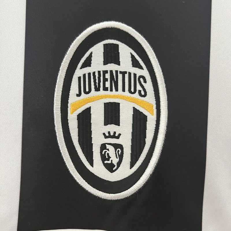 Juventus 2004/05 Home Shirt