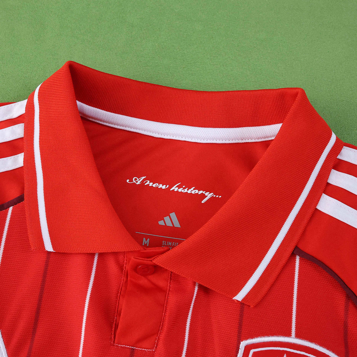 Camisa Nottingham Forest I 2025/26 - imagem 4