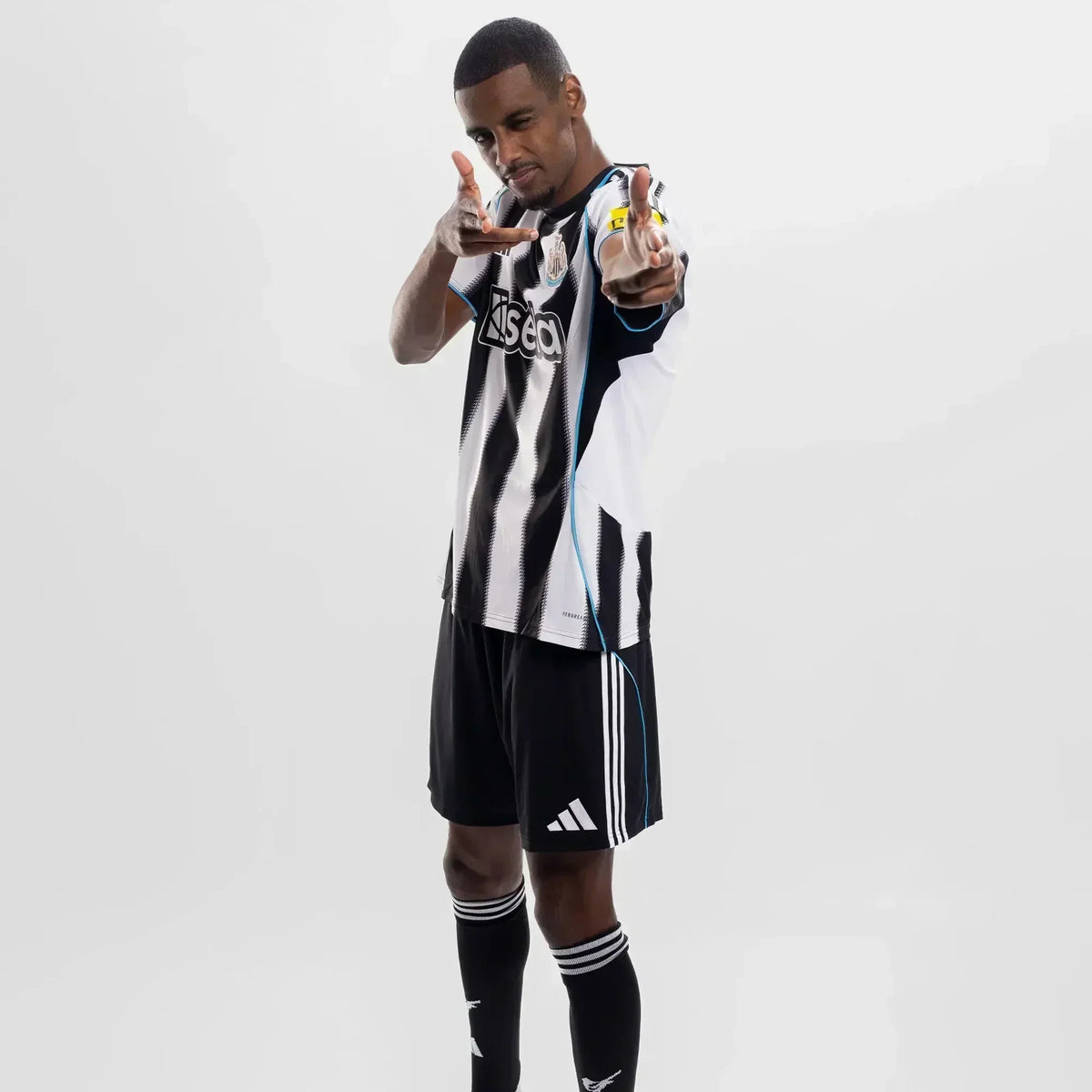 Camisa Newcastle I 2025/26 - imagem 6