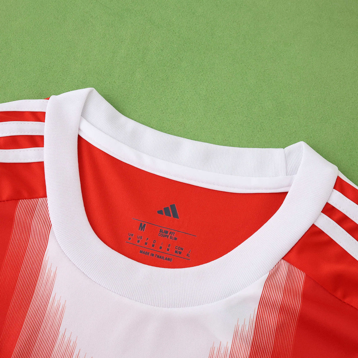 Bayern München 2025/26 Home Shirt