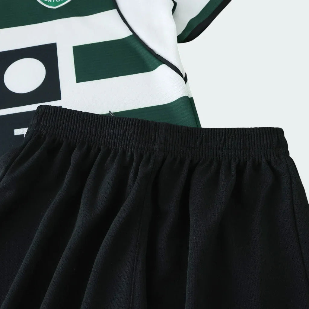 Sporting 2002/03 Home Kids Kit